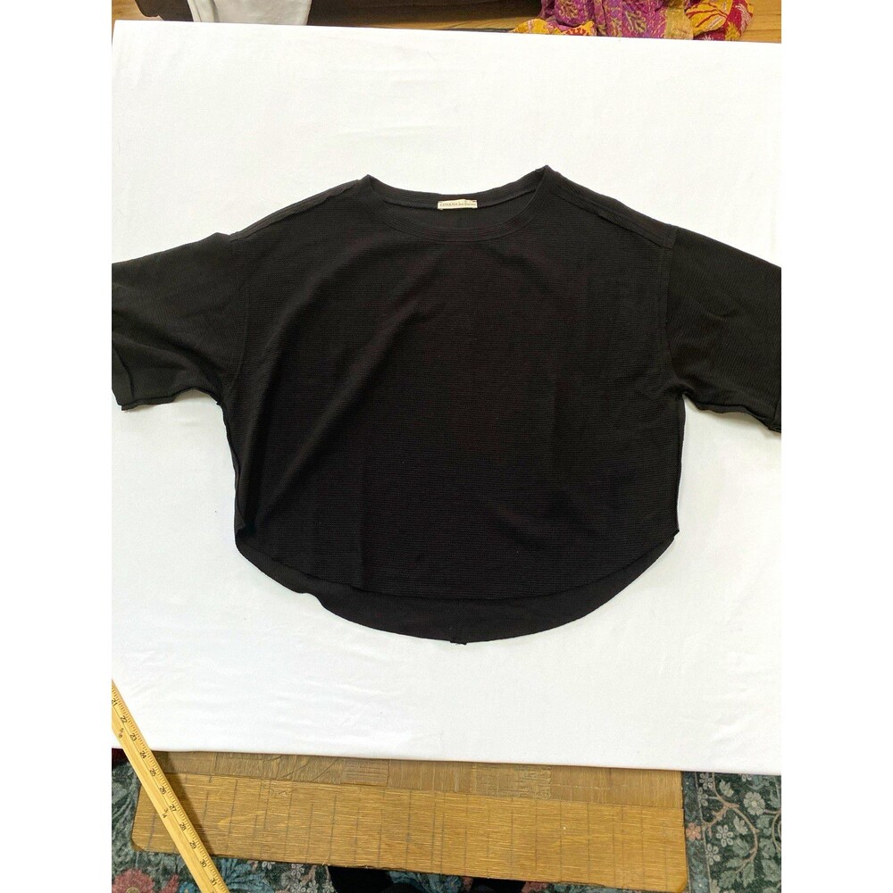 Zenana Womens L Black Knit Short Sleeve Round Neck Button Back Blouse
